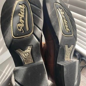 Size 9 Arita fat baby boots